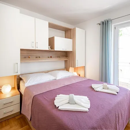 Sara - Garage Included Lejlighed *