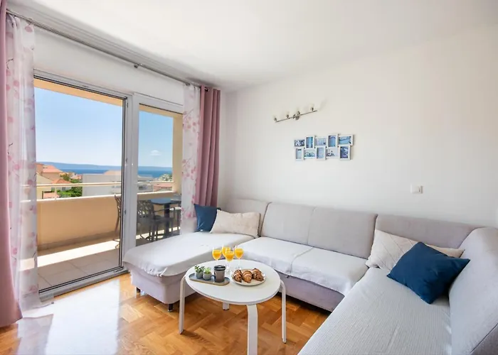 Sara - Garage Included Lejlighed Makarska