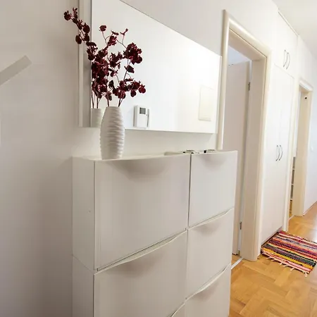 Apartment Sara *